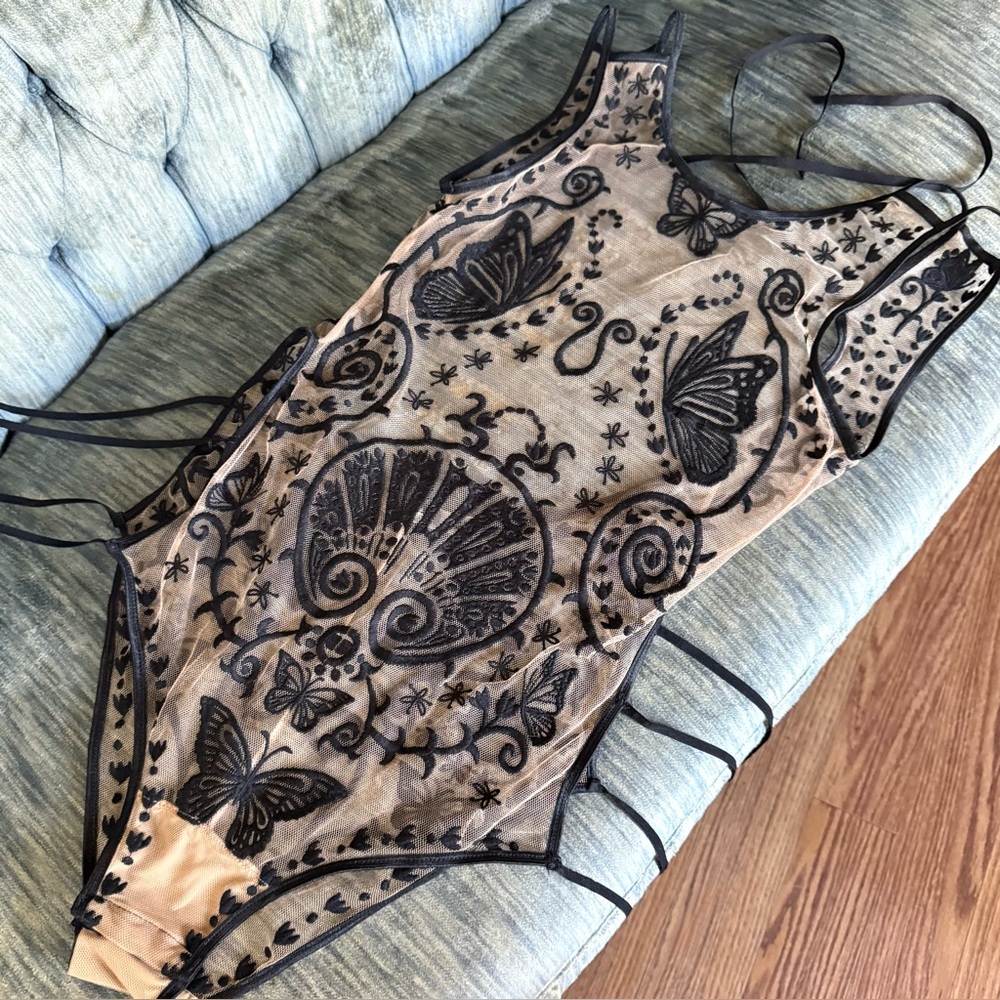 Love & Lemons Mesh Embroidery Illusion Bodysuit Sleeveless Butterfly XS - Picture 2 of 12